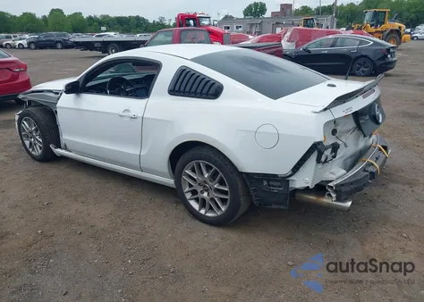 2014 Ford Mustang V6 Premium from USA, damaged, VIN 1ZVBP8AM6E5290062